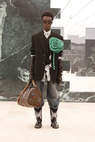 Look 25